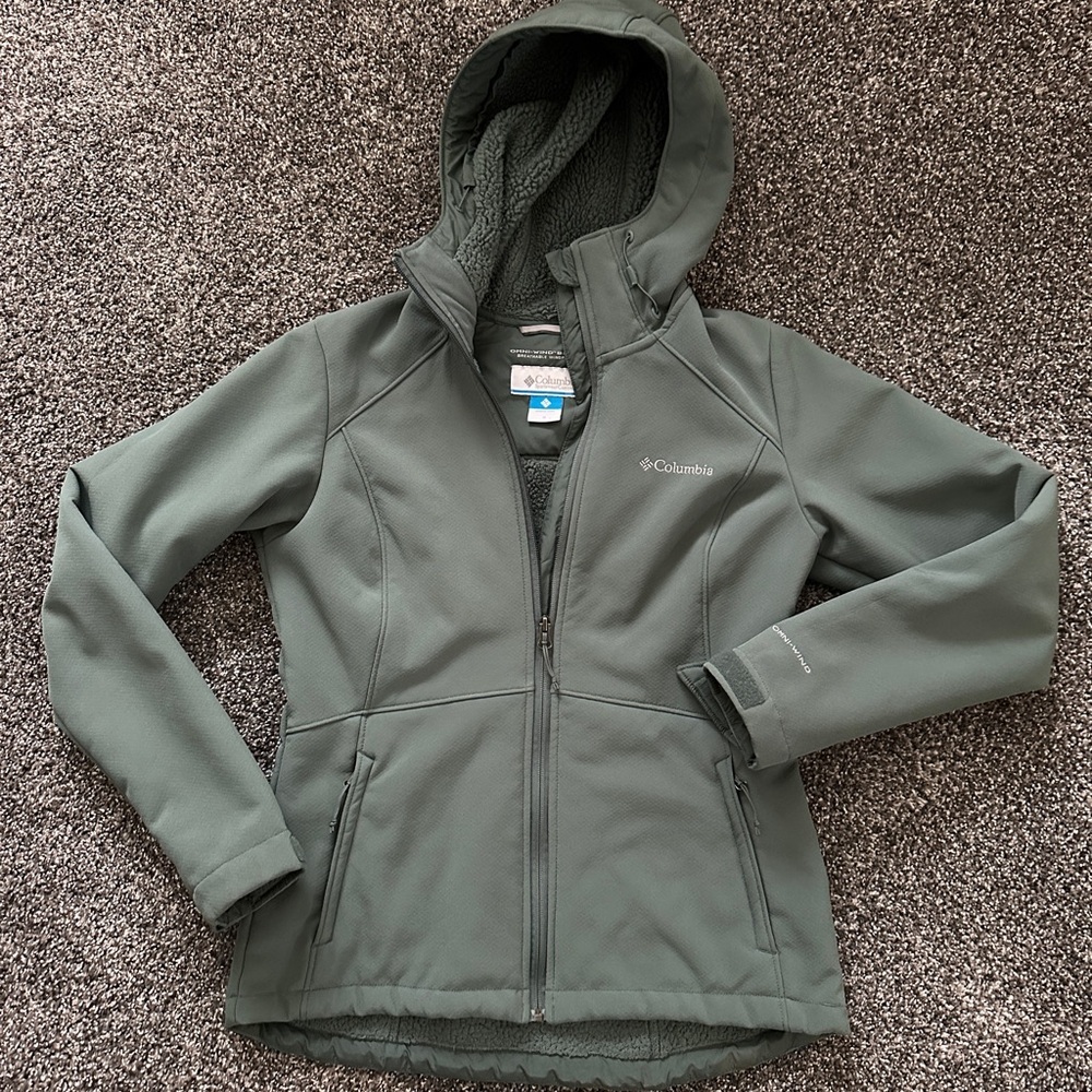 Columbia Omni-Wind Hooded Soft Shell Jacket w/ Furry Lining Sz S